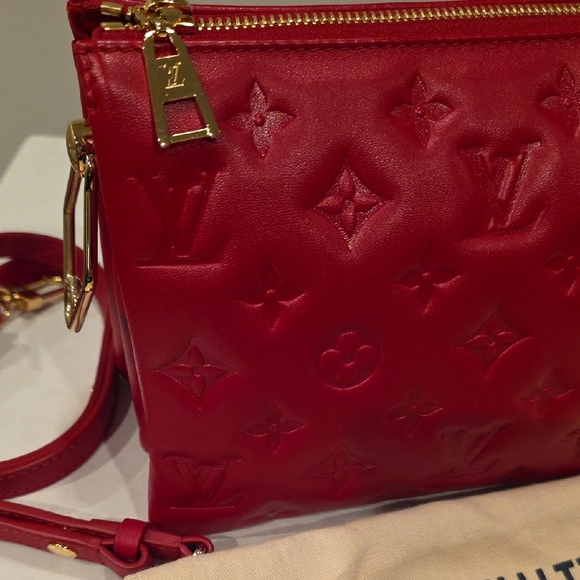 Louis Vuitton Coussin BB with Green Mother Of Pearl Strap - Picture 4 of 9